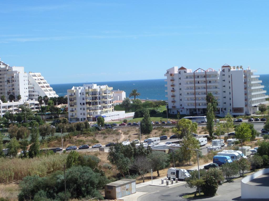 Praia Mar Portimao Bilik gambar