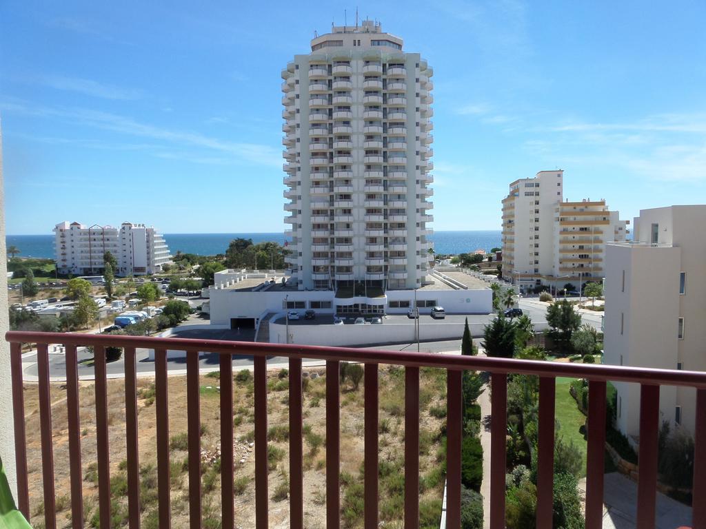 Praia Mar Portimao Bilik gambar